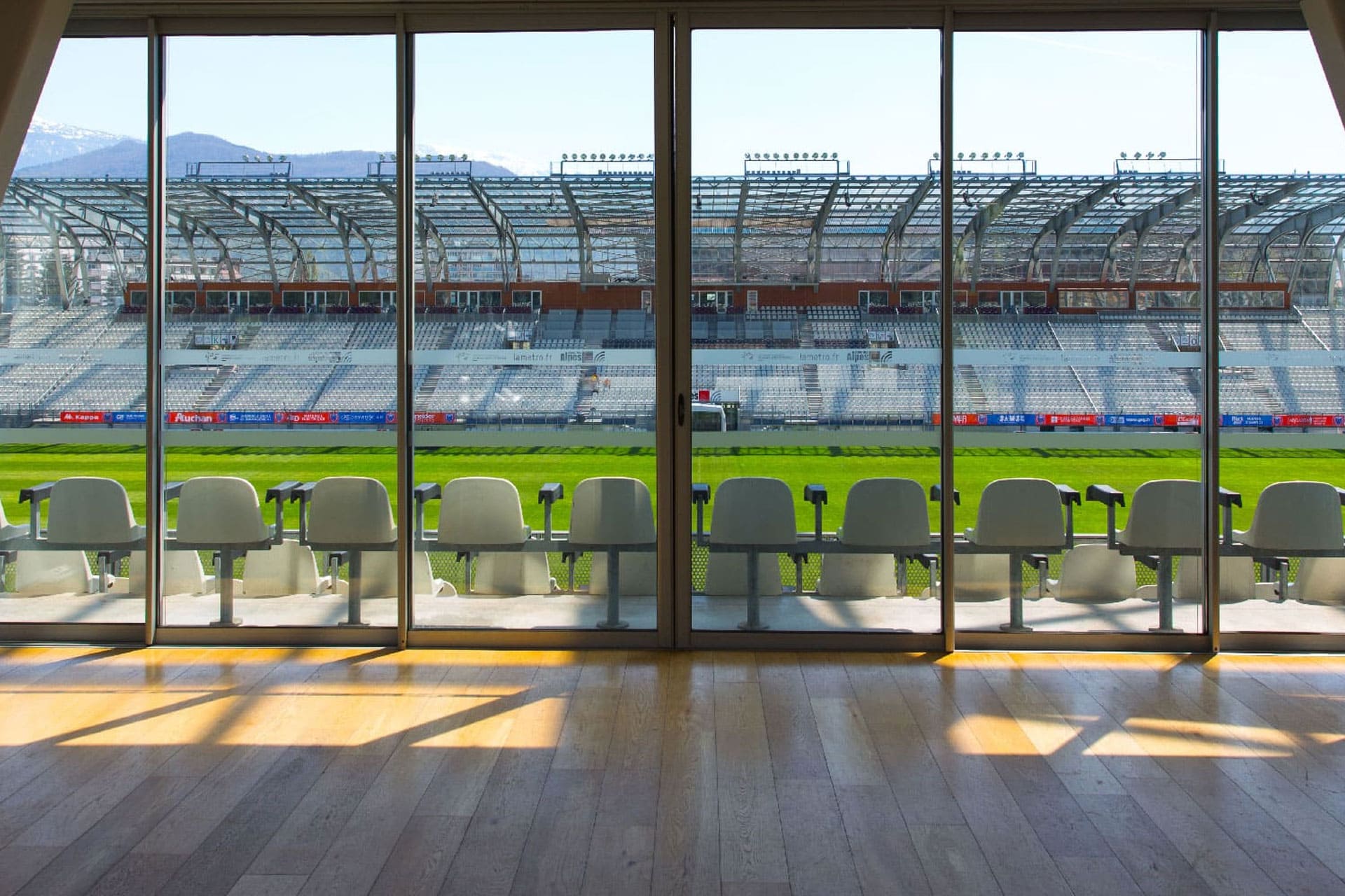 vue-stade-des-alpes